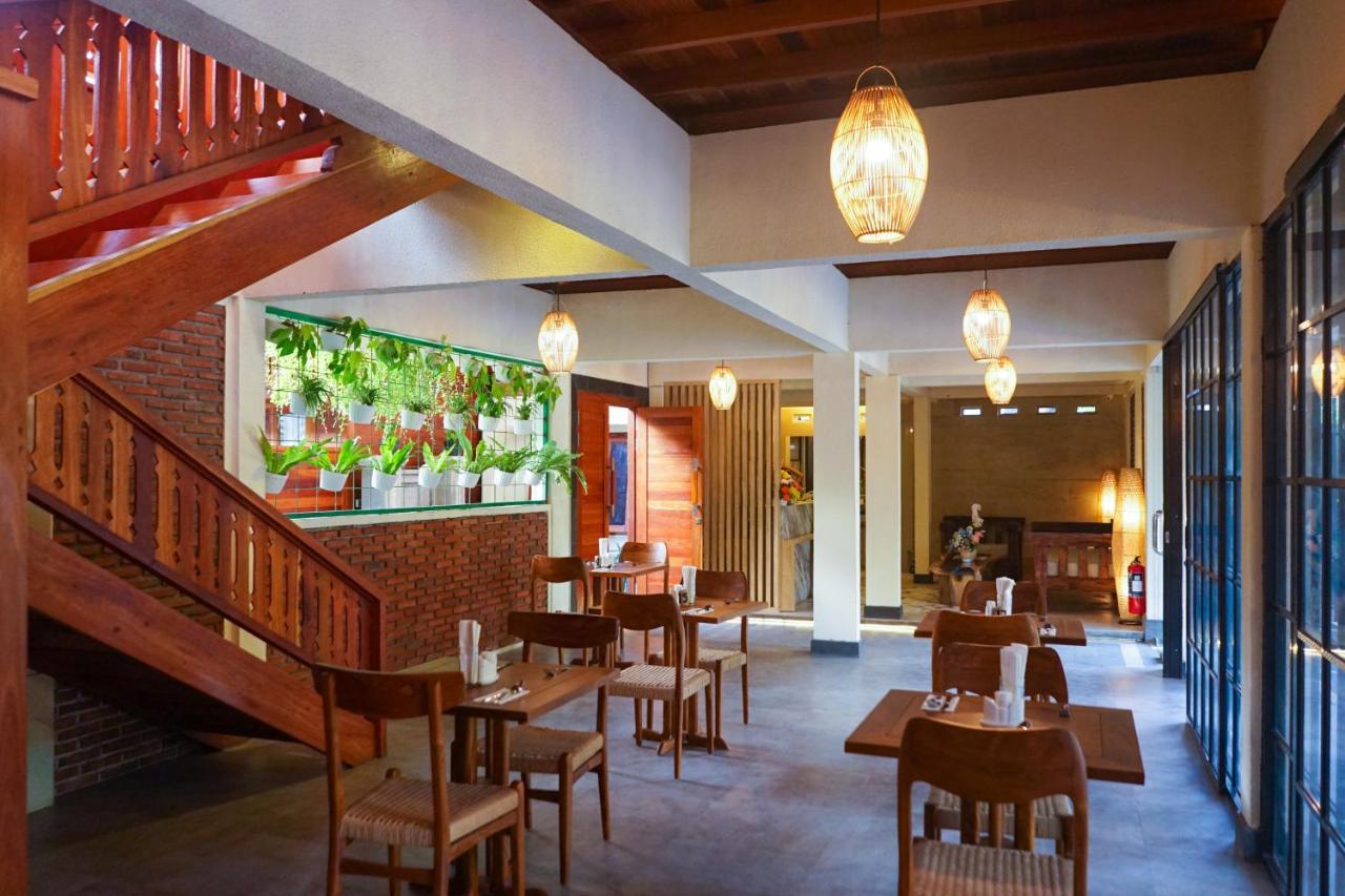La'Villaris Hotel & Resto Kuta  Exterior photo